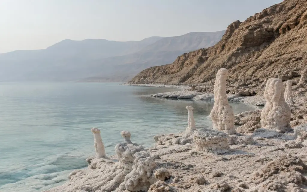 Vista de Sodoma e Gomorra, cidade bíblico em Sul do Mar Morto